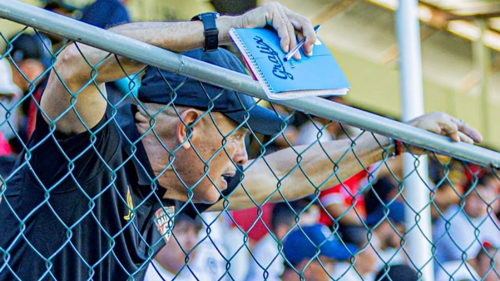 Roberto “Toto” Gamarra está otra vez en El Salvador. El entrenador argentino, también nacionalizado paraguayo, regresa con 68 años y ya gana con Balboa · Fuente: elsalvador.com