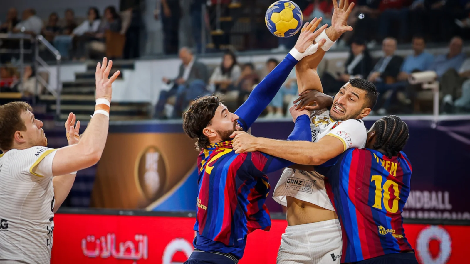 El equipo húngaro se venga de la final del año pasado por 33-42 con un gran Nielsen en portería (MVP). El conjunto culé no perdía desde hace más de un año tras 65 victorias · Fuente: Marca portada