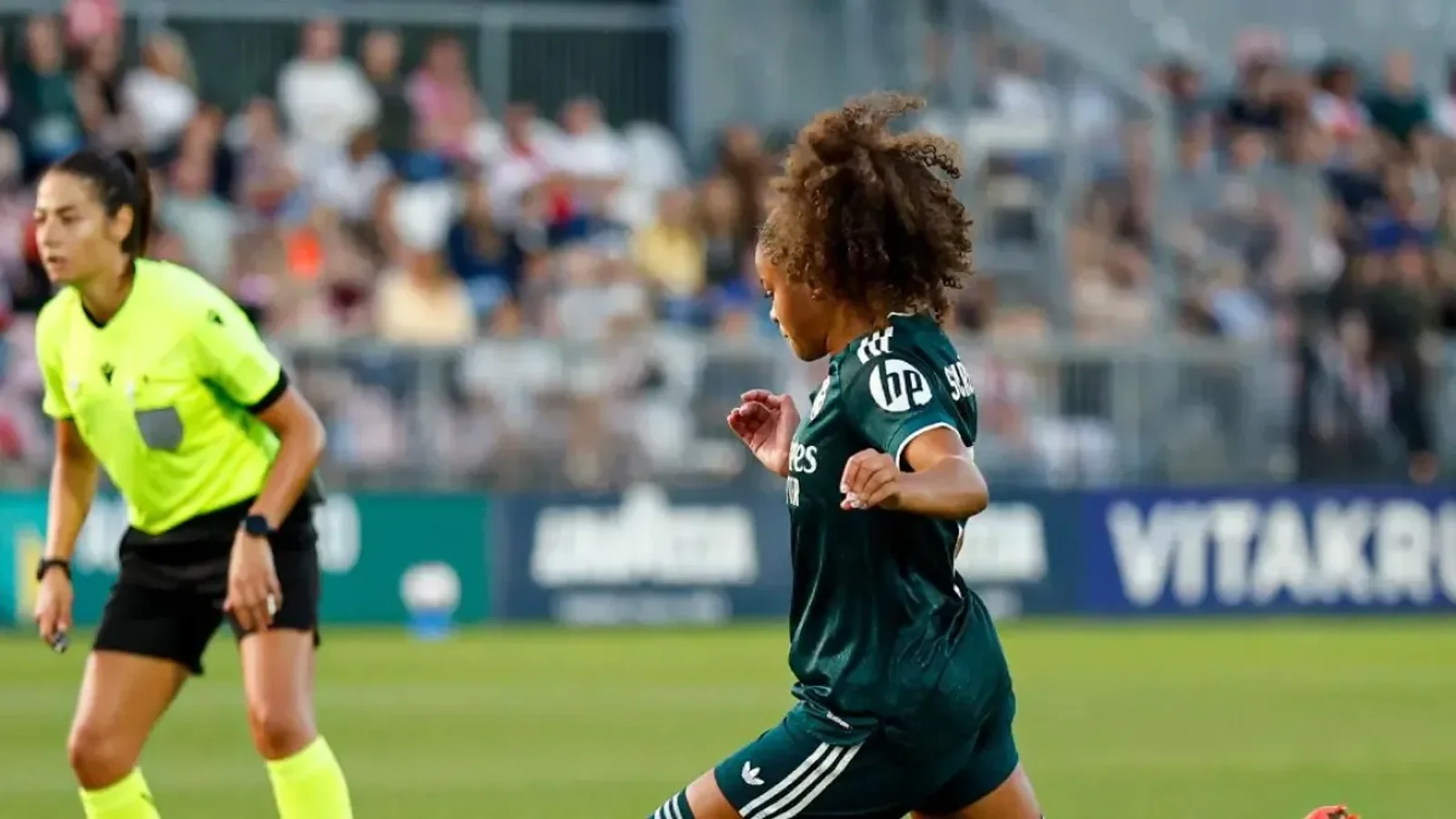 El Real Madrid se impuso por 0-2 al Ajax en la ida de la tercera fase previa de la Champions League en el De Toekomst. Las de Pau Quesada, con un once repleto de caras · Fuente: Mundo Deportivo